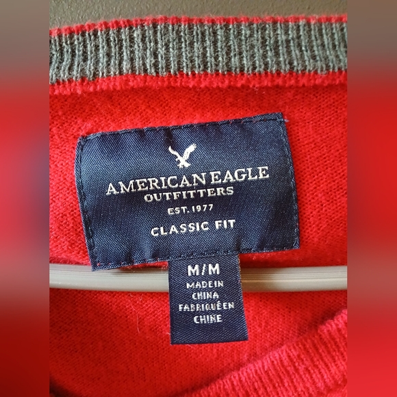 AMERICAN EAGLE MENS SIZE MEDIUM LONG SLEEVE RED TOP - Picture 2 of 3